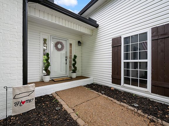 2nd image of 2031 Spring Meadow Cir