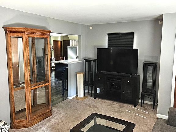 5th image of W226N6040 Avon COURT