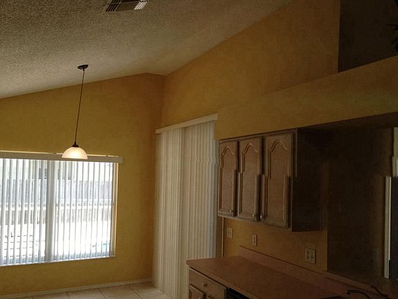 2nd image of 2572 Chatham Cir