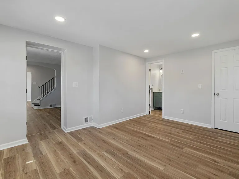 973 Agnew Rd — Photo 20