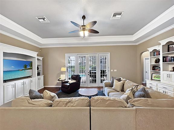 3rd image of 4526 SE 34TH PLACE