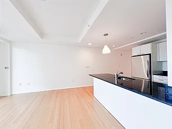 2 Earhart St #823 — Photo 4