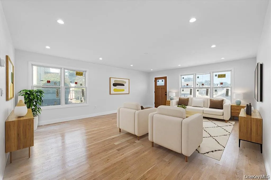 3 bed, 2500 sqft, $6,000 — Photo 2