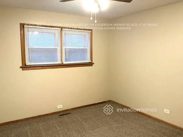 800 E Belmont Ave — Photo 12