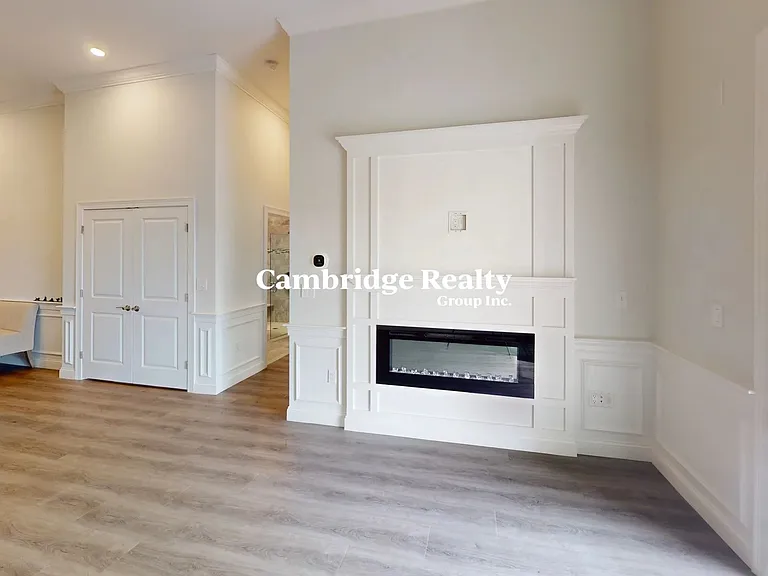 320 Middlesex Ave #T404 — Photo 3
