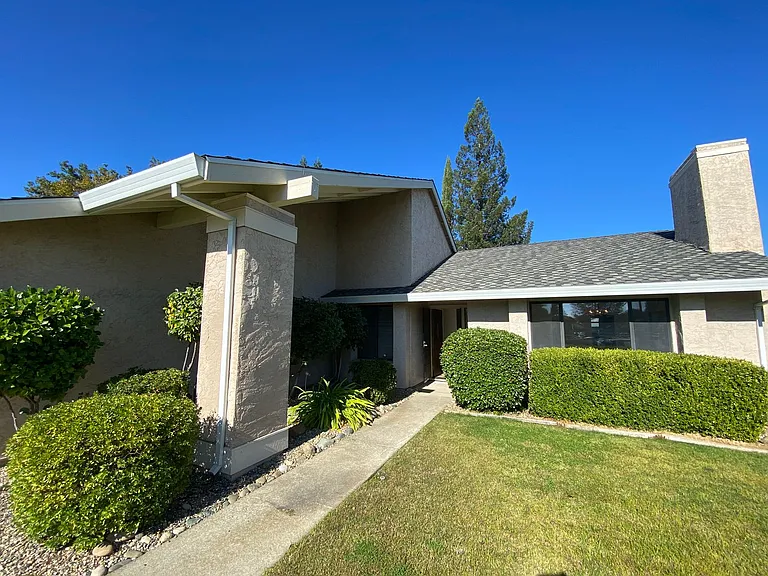 1817 Klamath River Dr — Photo 3