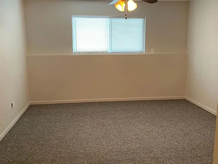 415 Grover St #11 — Photo 14