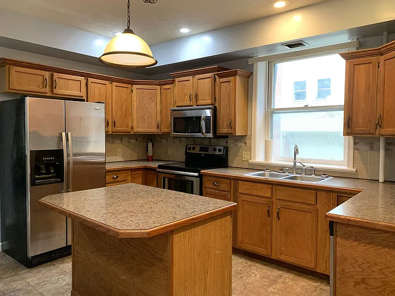 218 N Prince St — Photo 28