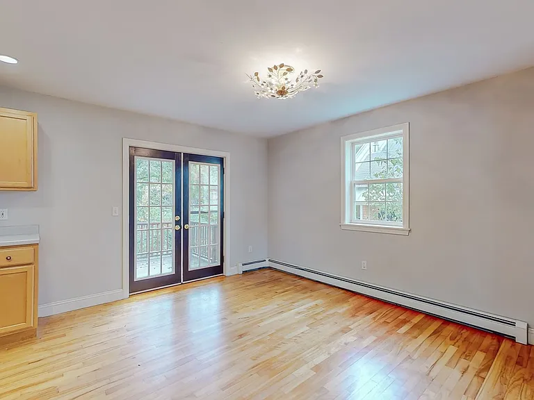 59 Boothby Ave — Photo 9