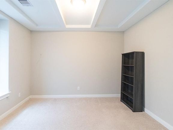 3rd image of 25639 Kearsley Dr