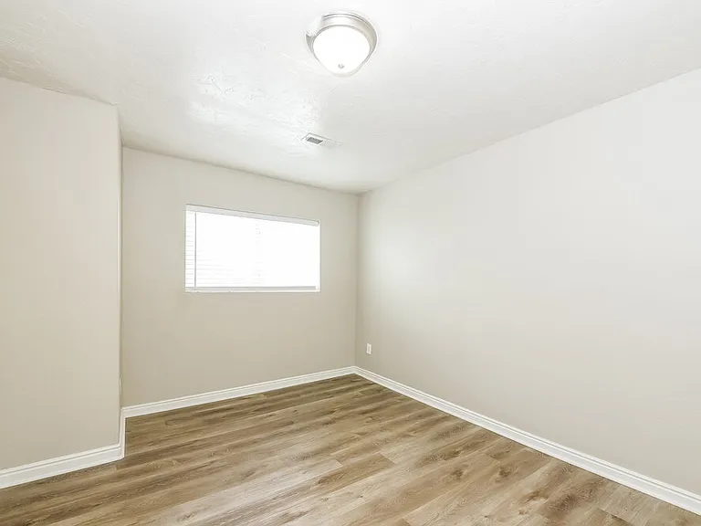 1116 N Mustang Ln — Photo 13