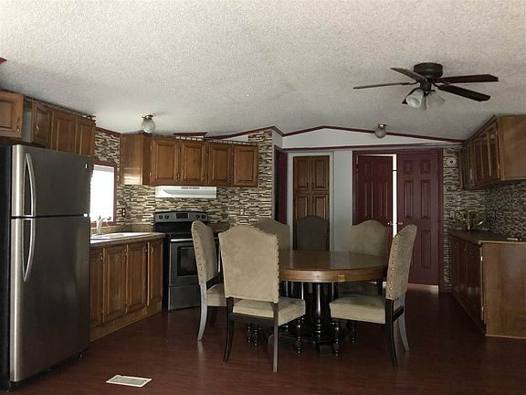 2nd image of 502 Espino Dr