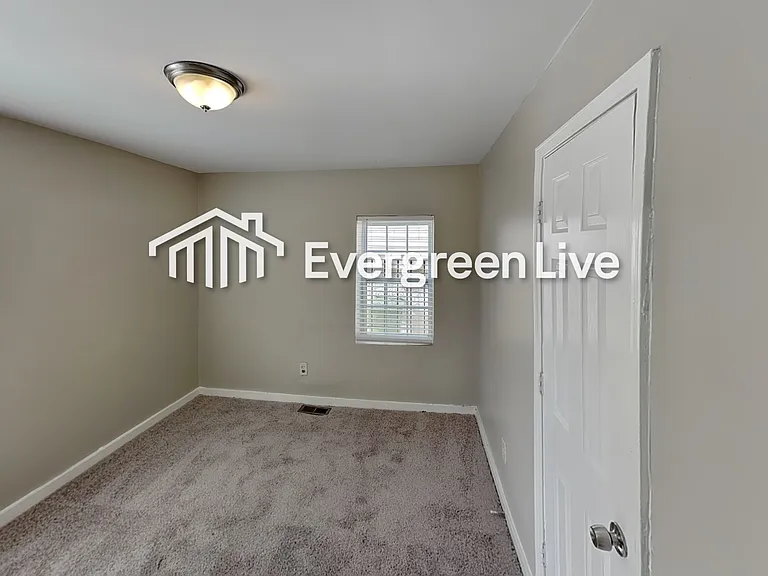 1381 Sharon St NW — Photo 15