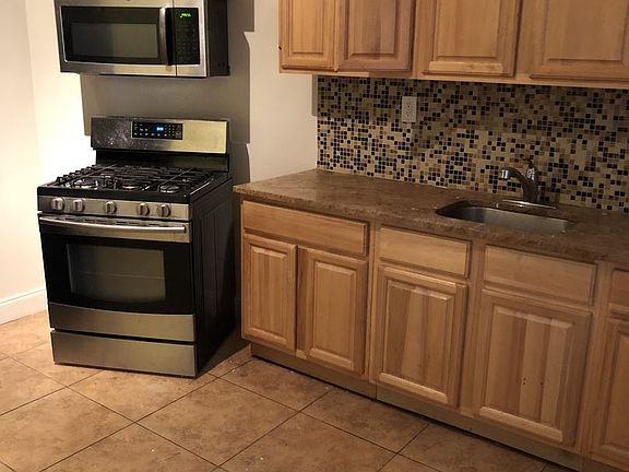 2nd image of 319 S Orange Ave #1