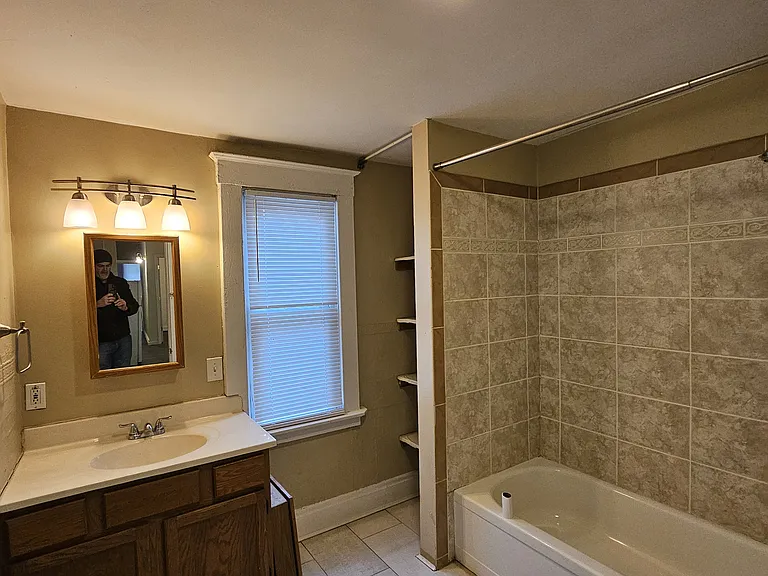 2809 Glendora Ave — Photo 9