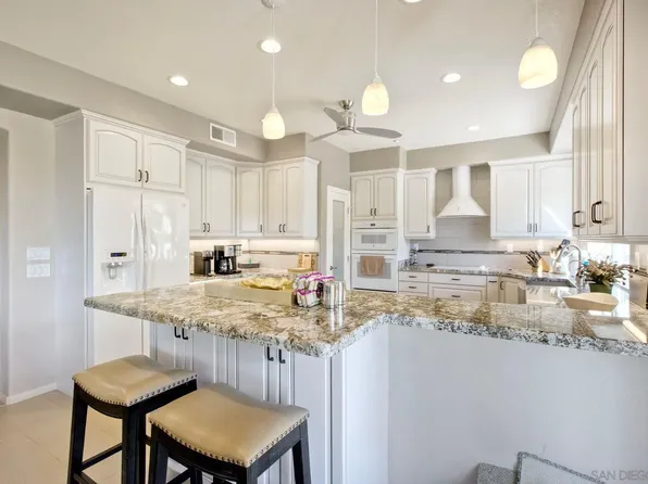 3273 Rosewood Ln, Escondido, CA 92027