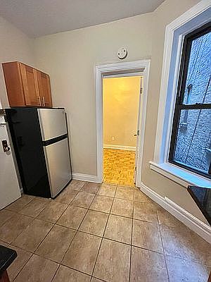 4th image of 320 E 59th St APT 3C