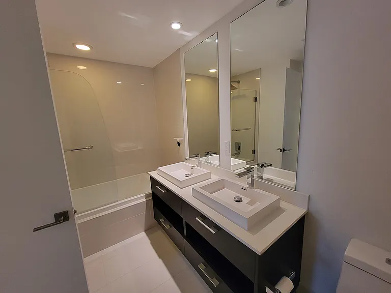 45 SW 9th St #3403 — Photo 18