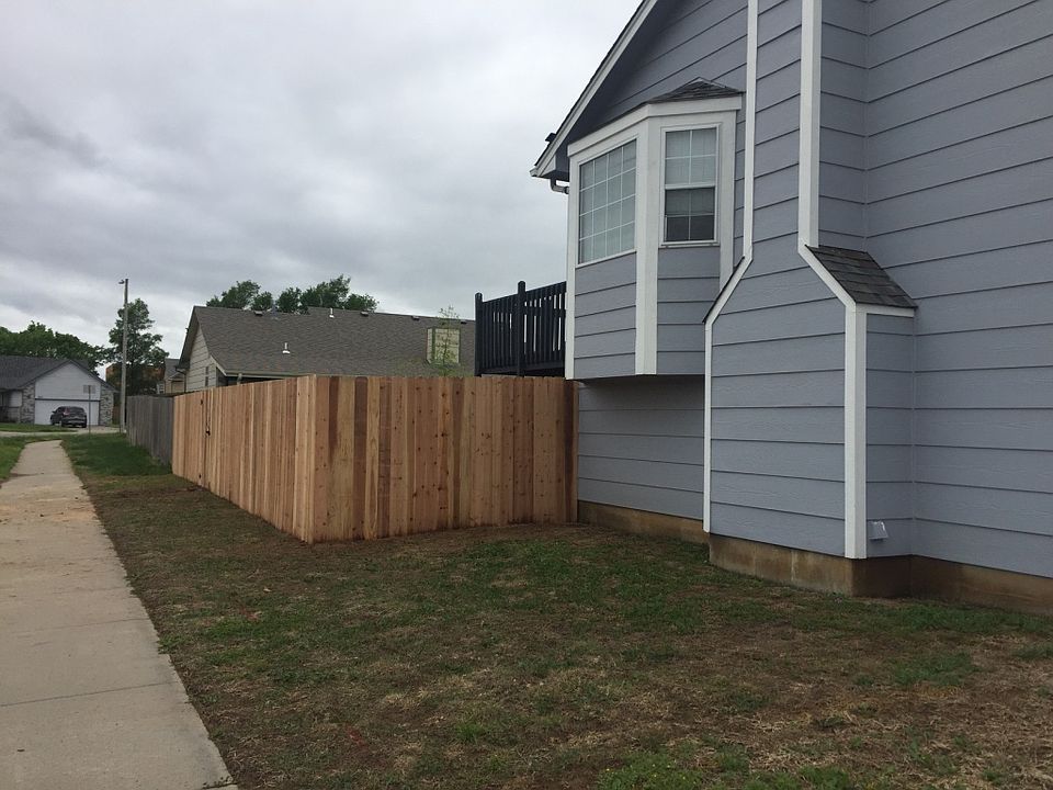 2nd image of 5611 W Georgia St