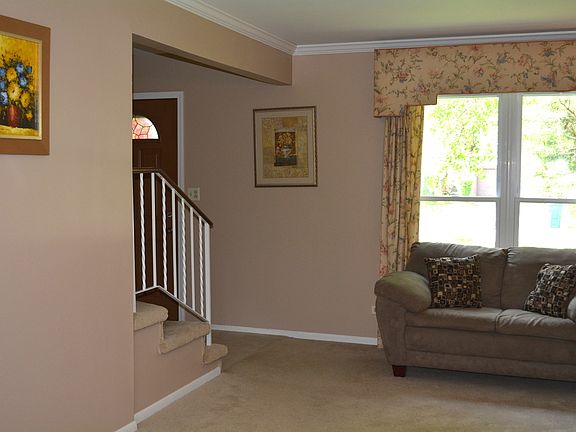 5th image of 955 Jameson Way