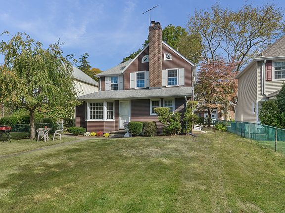 3rd image of 5 Beekman Pl