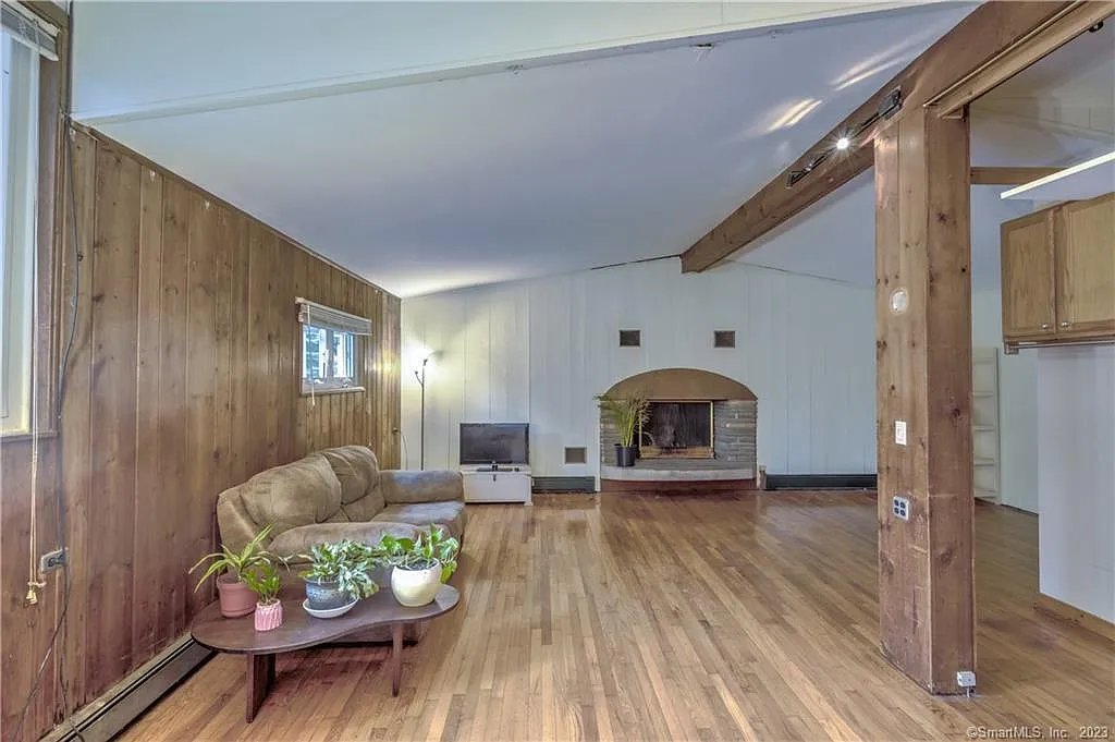 Studio, 1.0 bath, 350 sqft, $2,000 — Photo 3