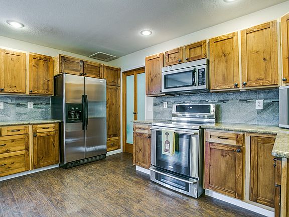 4th image of 1417 Quail Meadow Dr