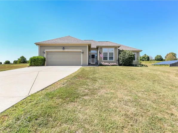 12284 NE Pawnee Dr, Adrian, MO 64720