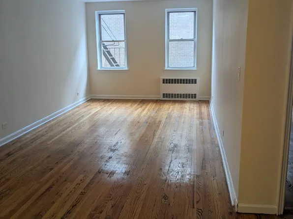 41-90 Frame Place image 1 of 7