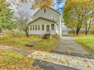 100 Robin St, Rochester, NY 14613