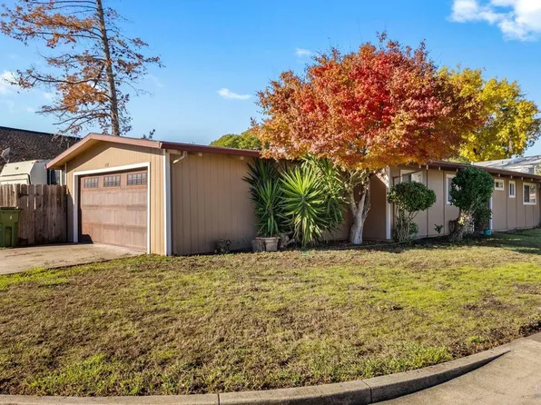 418 Bruce Avenue, Rohnert Park, CA 94928