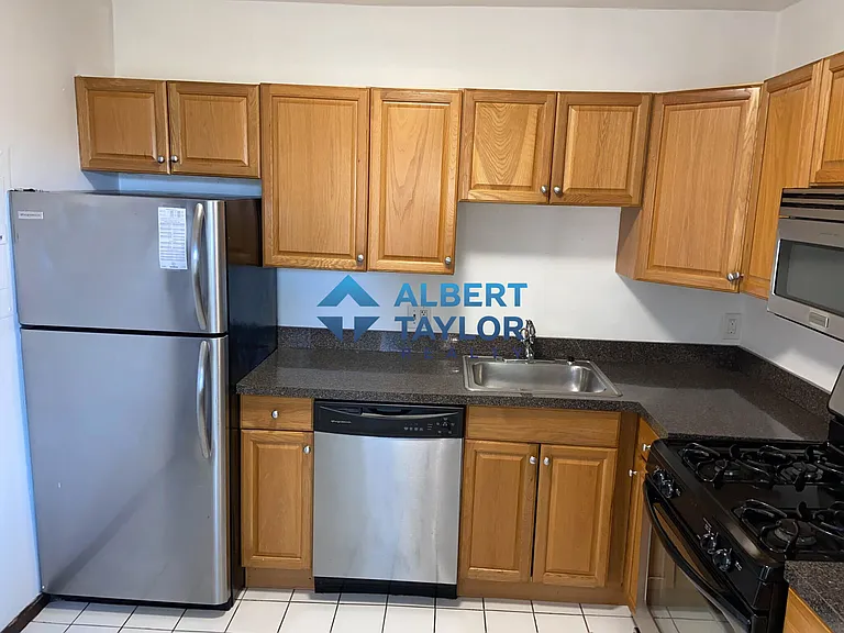 89 Sheridan St #1 — Photo 17