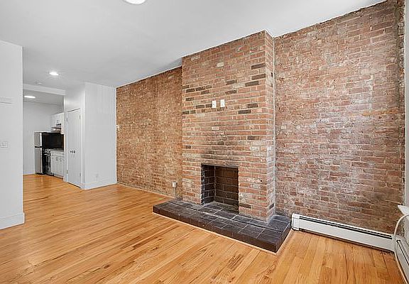 4th image of 463 W 19th St APT 12