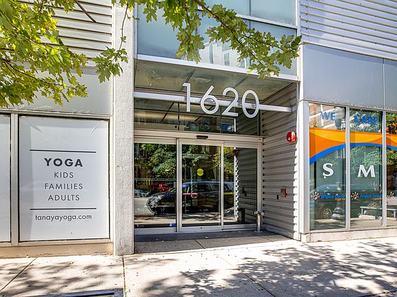 3rd image of 1620 S Michigan Ave Unit 720