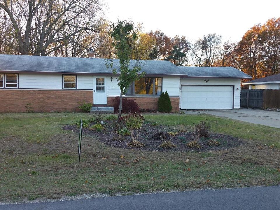 1st image of 2553 Thomas Ave