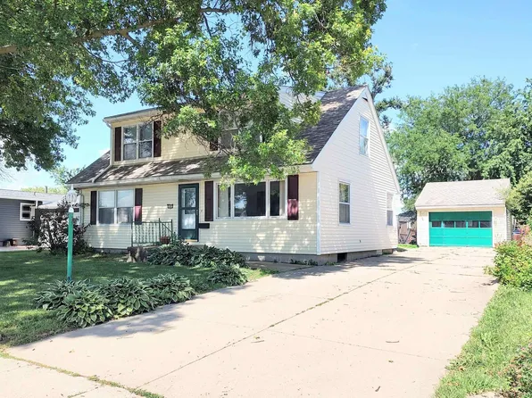 1806 S 6th St, Marshalltown, IA 50158