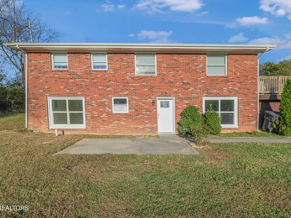 240 Mill View Dr, Pigeon Forge, TN 37863