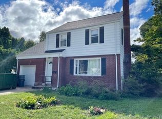 8 Norton Ct, Norwich, CT 06360