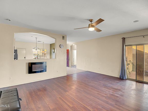 4th image of 12109 W VALENTINE Avenue