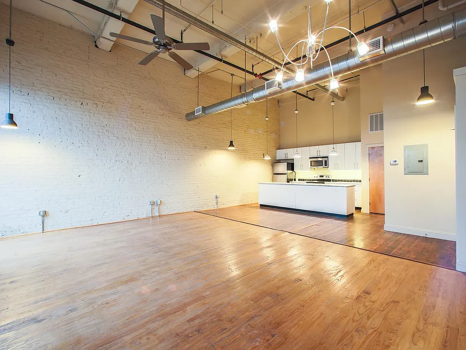 1300 Main St #101