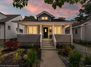 460 W Chesterfield St, Ferndale, MI 48220