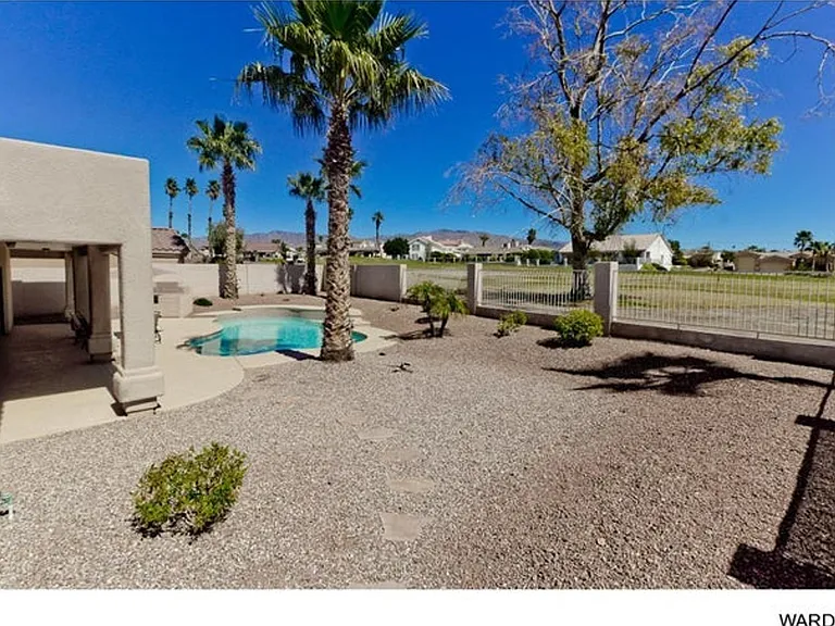 820 Granada Vereda — Photo 24