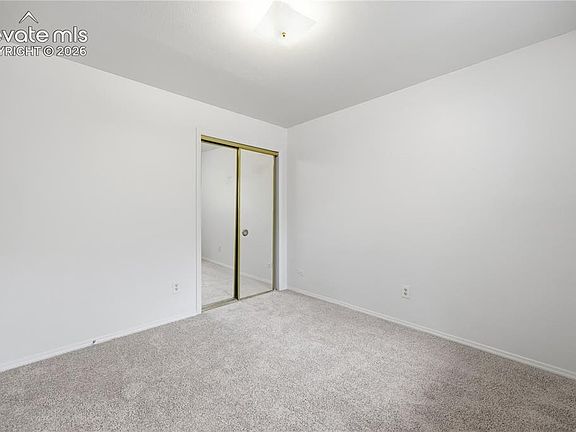 4th image of 228 Fairfax St