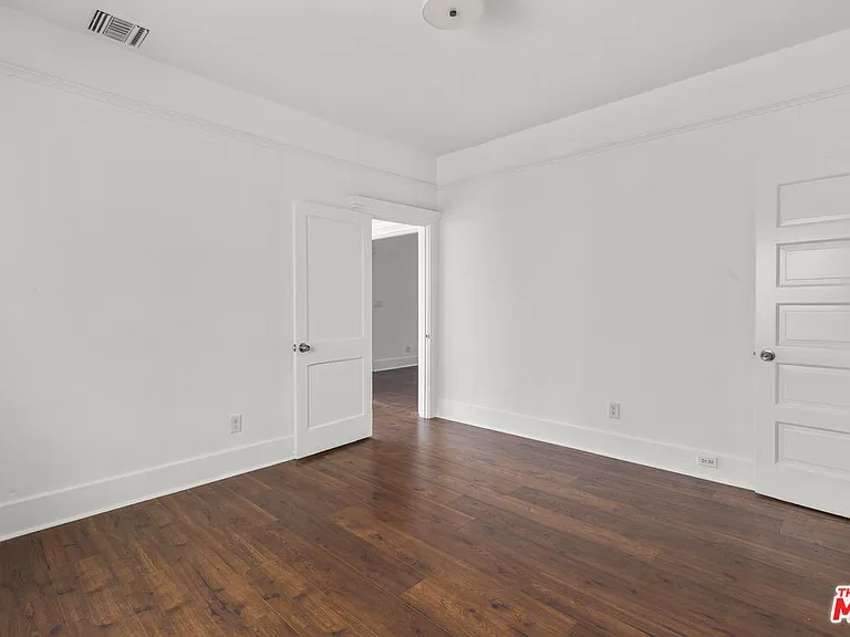 135 S Dillon St — Photo 12