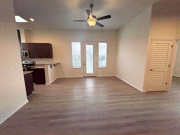 2nd image of 1910 E Mill Plain Blvd #301
