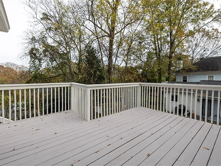 897 Argonne Ave NE #4 — Photo 3