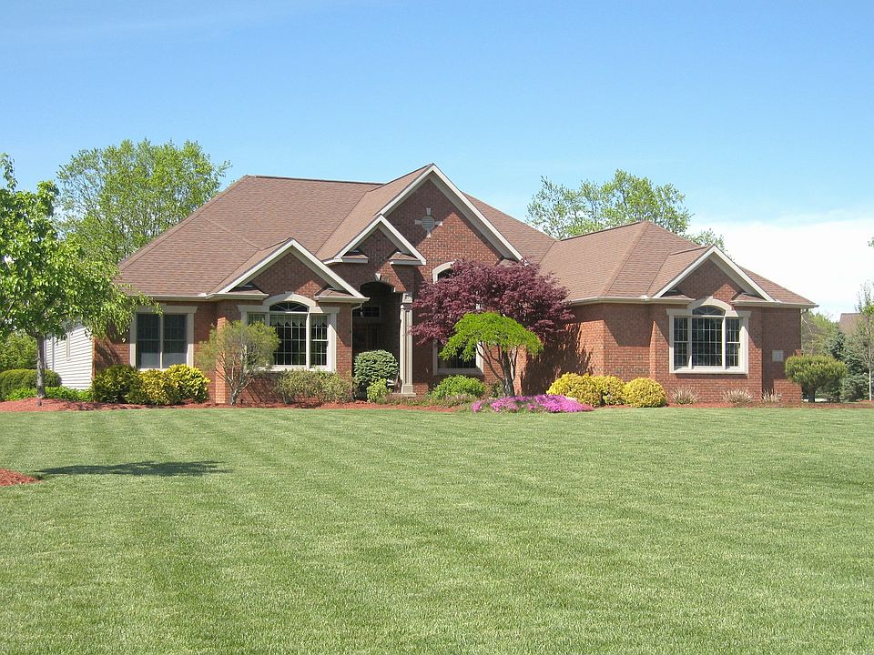1st image of 15 Oakfield Dr