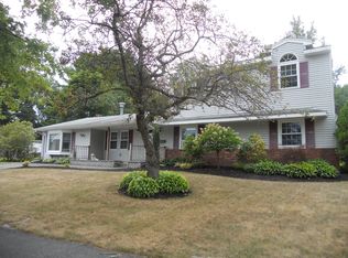 13 Wayne Rd, Peabody, MA 01960