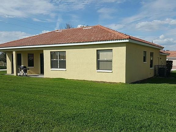 2nd image of 423 Cinnamon Dr