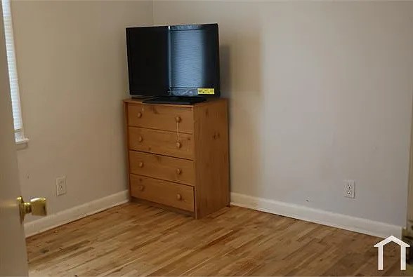 668 Rowan Dr — Photo 12